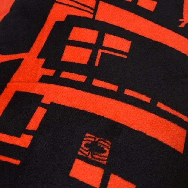 Fetch For Pets Marvel Spiderman WebBed, Napper Dog Bed, Red 6 Fetch For Pets Marvel Spiderman WebBed, Napper Dog Bed, Red - Image 4